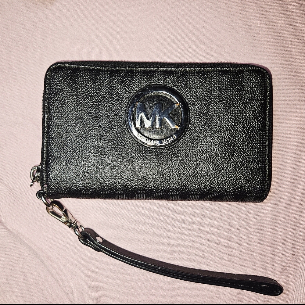 Michael Kors Black Wristlet Wallet